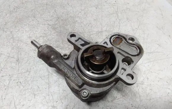 Peugeot 206 Vacuum pump
