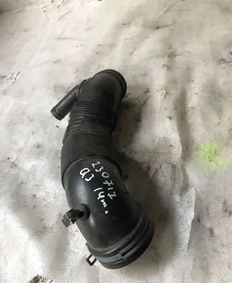 Audi Q3 8U Air intake duct part 5n0129656