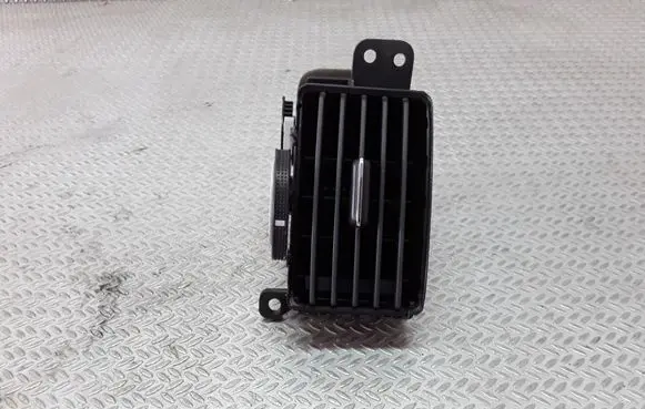 Toyota Corolla Verso AR10 Dashboard side air vent grill/cover trim 5565064010