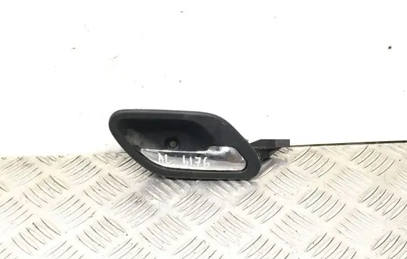 BMW 5 E39 Rear door interior handle 8226050