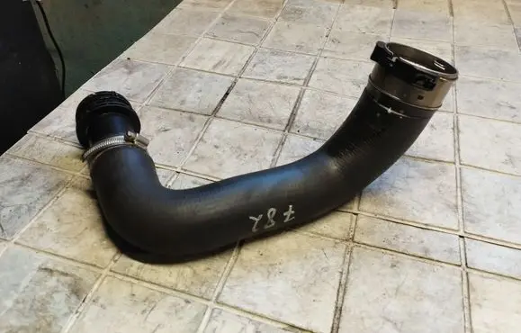 Chevrolet Cruze II Intercooler hose/pipe 42626074 814814042