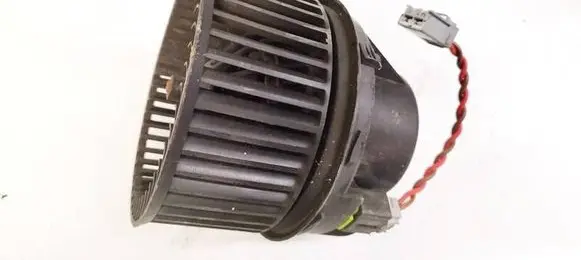 Ford Focus Heater fan/blower AV6N18456AA AV6N-18456-AA