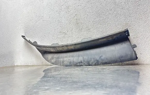Opel Astra J Front bumper lip 13264406