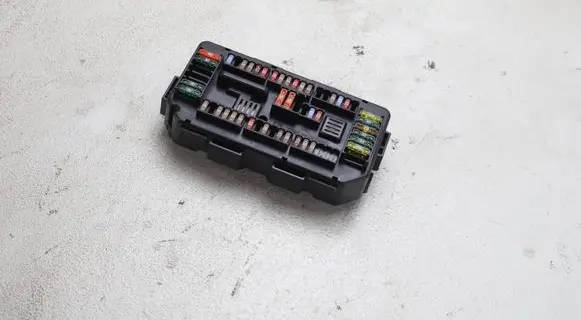 BMW 4 F32 F33 Fuse module 9337879 06102014