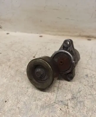 Mazda 6 Generator/alternator belt tensioner