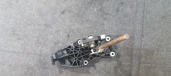 Ford Fusion Gear shifter/selector 2S6R7C453QB 030425070002