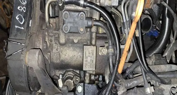Volkswagen PASSAT B5 Fuel injection high pressure pump 028130115A
