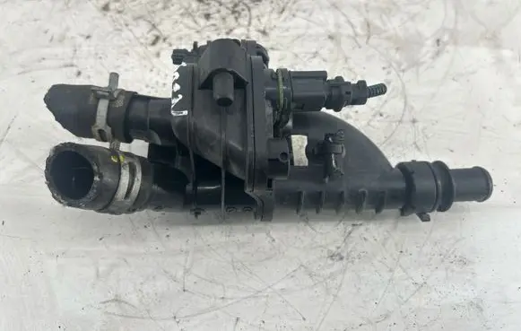 Citroen DS3 Thermostat/thermostat housing 9684588980
