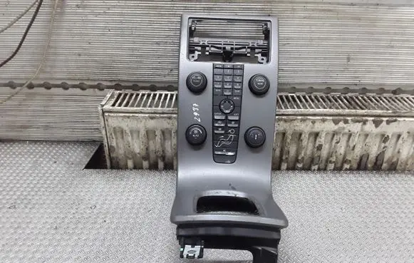 Volvo V50 Climate control unit 8623067