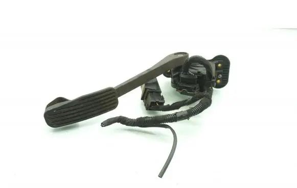 Volvo V70 Accelerator throttle pedal 30683514