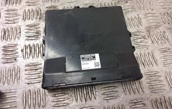 Toyota Prius (XW30) Engine control unit/module ECU 89681-47270 2850002751
