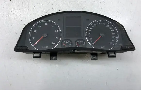 Volkswagen Golf Cross Speedometer (instrument cluster) 1K0920864A