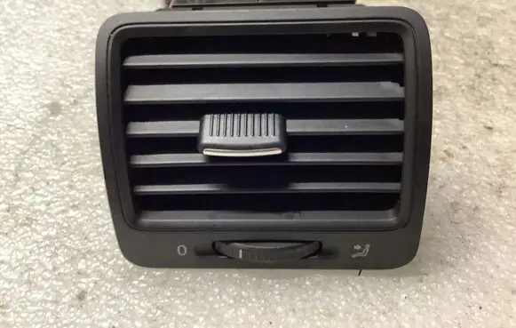 Volkswagen Golf V Dashboard side air vent grill/cover trim 1K0819709 1K0819703B 1355D300490