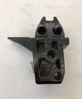 BMW X1 U11 Radiator mount bracket 9880438