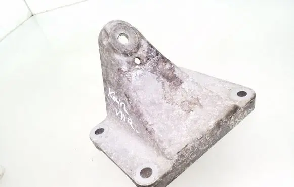 Jaguar XJ X351 Engine mounting bracket 8W836061AA