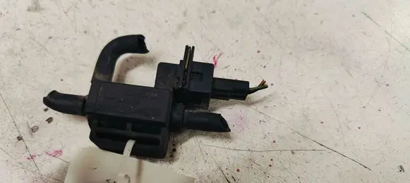 Jaguar XF X250 Turbo solenoid valve 70242800 10T147