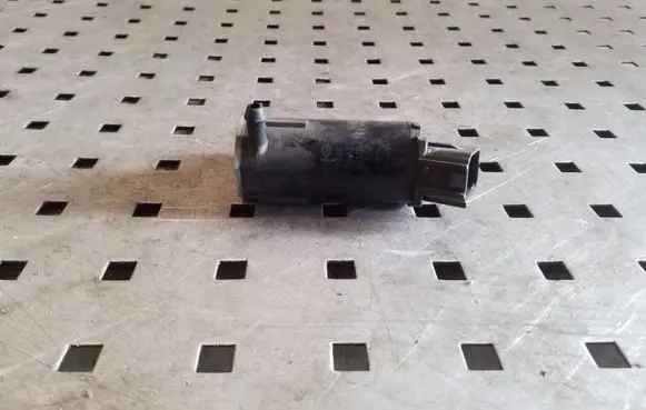 Windscreen/windshield washer pump
