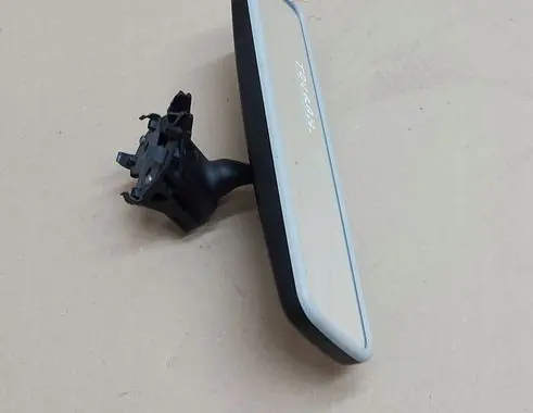Volkswagen Touran III Rear view mirror (interior)