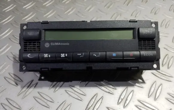 Volkswagen PASSAT B5.5 Climate control unit 9341706004