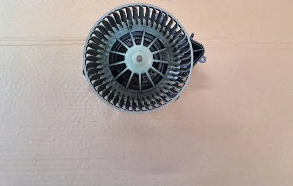 Renault Laguna I Heater fan/blower 2387901 9000569