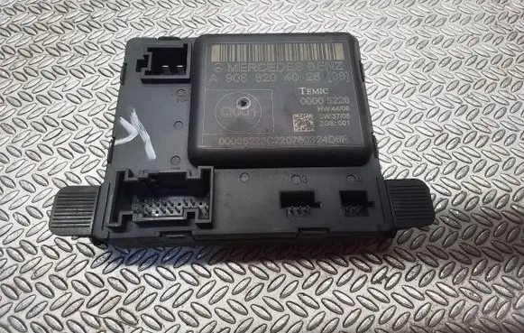 Volkswagen Crafter Door control unit/module A9068204026