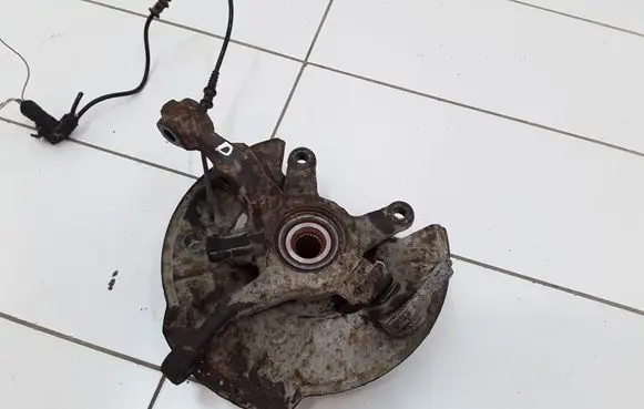 Mercedes-Benz A W168 Front wheel hub spindle knuckle