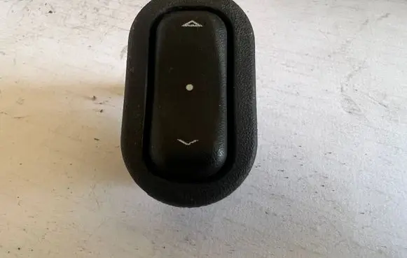 Opel Zafira A Electric window control switch 90561388 13363100