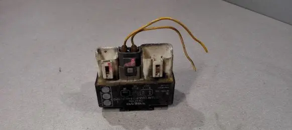 Volvo V70 Coolant fan relay 9442934 899251000
