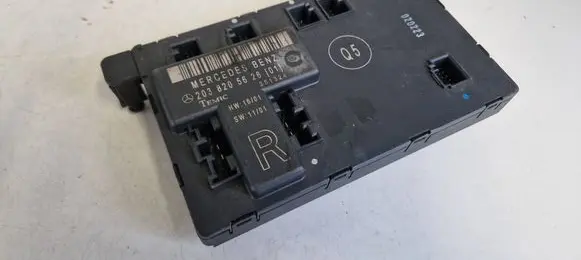 Mercedes-Benz E W212 Door control unit/module 2038205626 351324
