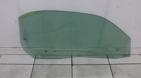 Mercedes-Benz SLK R170 Front door window glass four-door 