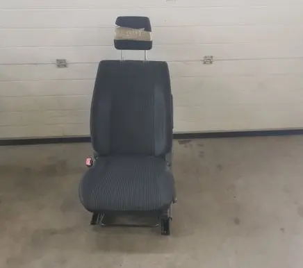 Suzuki Swift I Front driver seat 