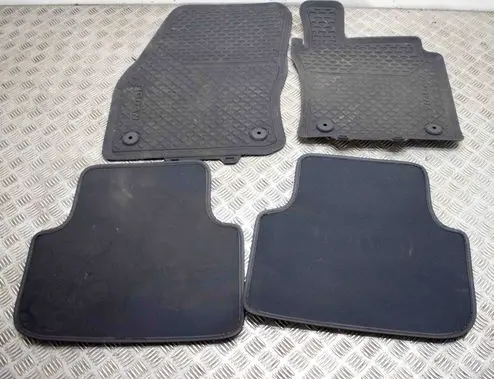 Volkswagen Tiguan Car floor mat set 5NC061502