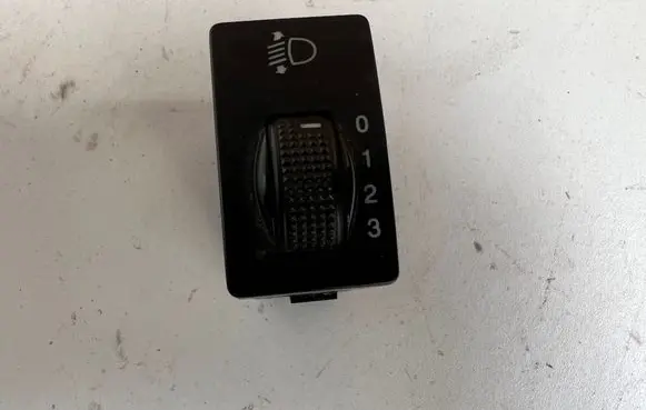 Chevrolet Aveo Headlight level height control switch
