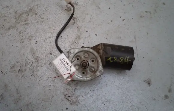 Mercedes-Benz E W124 Front wiper linkage and motor