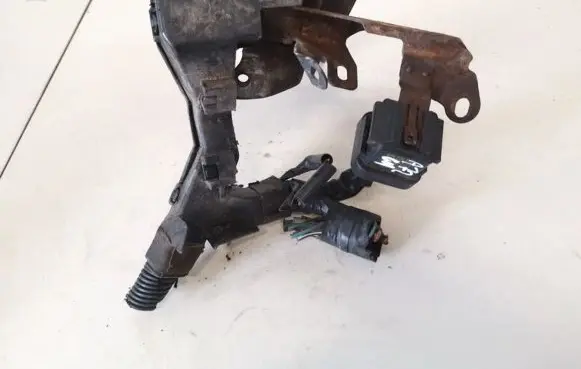 Toyota Avensis T250 Glow plug pre-heat relay 2861067010