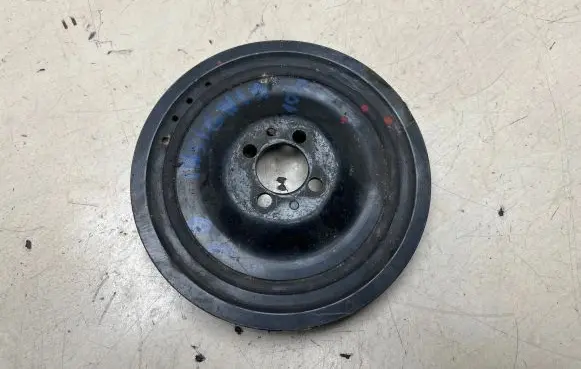 Opel Insignia A Crankshaft pulley 722554909