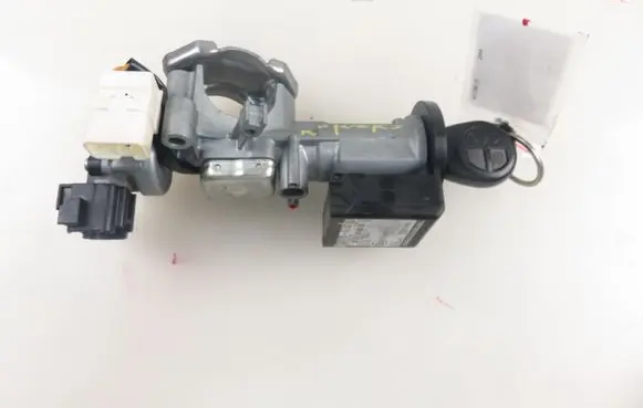 Suzuki Grand Vitara II Ignition lock 3397067J0