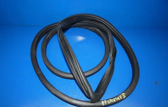 KIA Sportage Front door rubber seal 