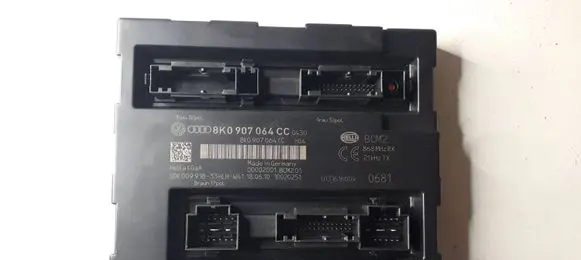 Audi A5 8T 8F Comfort/convenience module 8K0907064CC 5DK00991833