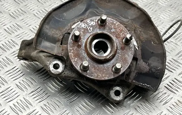 Toyota Prius (XW20) Front wheel hub spindle knuckle