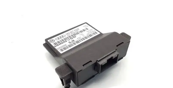 Volkswagen Golf V Gateway control module 1K0907530K 5WK50000B 1K0907951