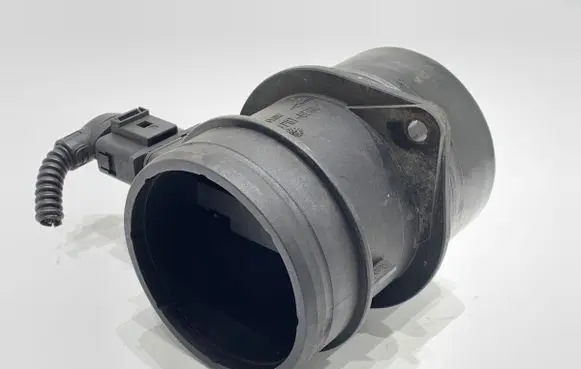 Volkswagen PASSAT B6 Mass air flow meter 03G906461C