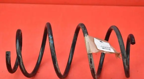 Toyota Auris E180 Front coil spring