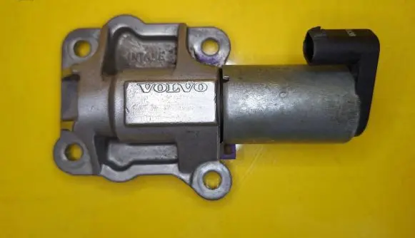 Volvo S60 Camshaft vanos timing valve 8670421