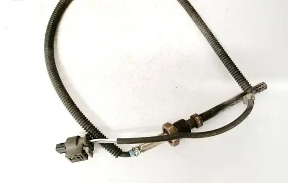 Mercedes-Benz C AMG W204 Exhaust gas temperature sensor A0071539528 1124302100799
