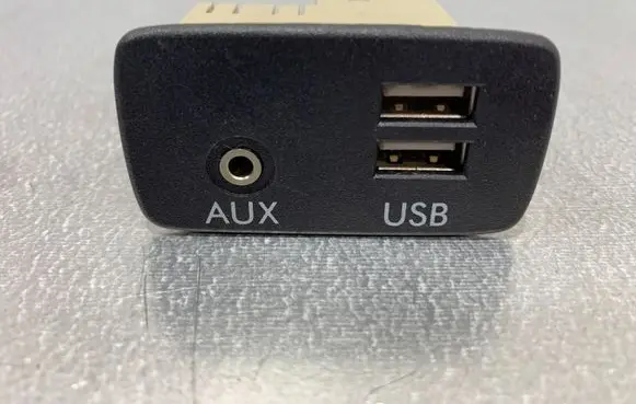 Subaru Forester SJ USB socket connector 86257AL200