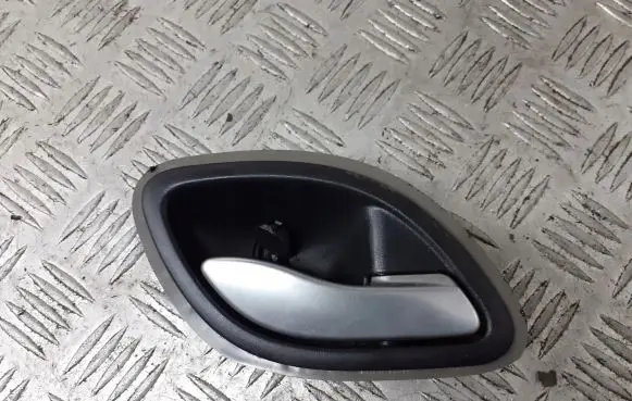 Renault Espace IV Rear door interior handle trim 8200000723