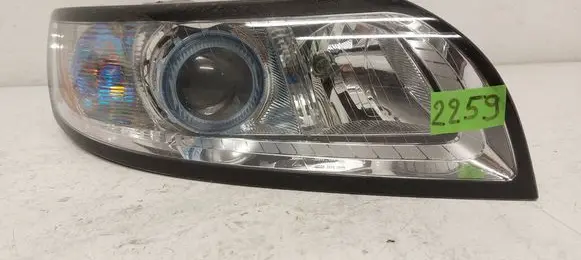 Volvo V50 Headlight/headlamp 31299588 LE06A6152X 0301237272