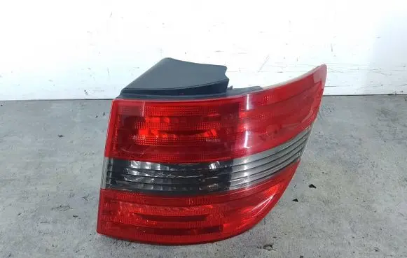 Mercedes-Benz B W245 Rear/tail lights A1698202664
