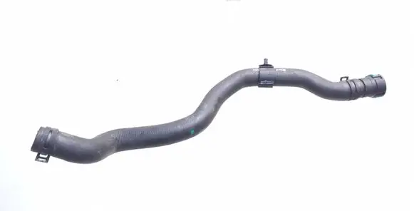 Land Rover Defender Engine coolant pipe/hose